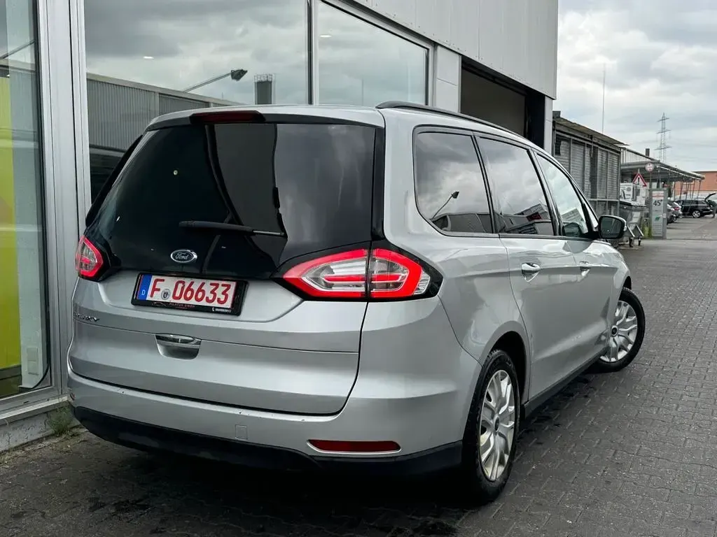 Gebraucht Ford Galaxy Trend 150 PS (110 kW) 2017 Silber Van / Kleinbus