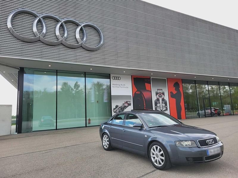 Gebraucht Audi A4 S-Line 131 PS (96 kW) 2004 Grau Limousine