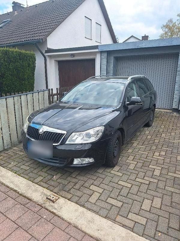 Gebraucht Skoda Octavia 160 PS (117 kW) 2010 Schwarz Kombi