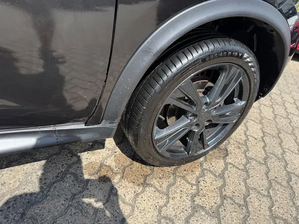 Gebraucht Nissan Juke N-Connecta 116 PS (85 kW) 2017 Schwarz SUV