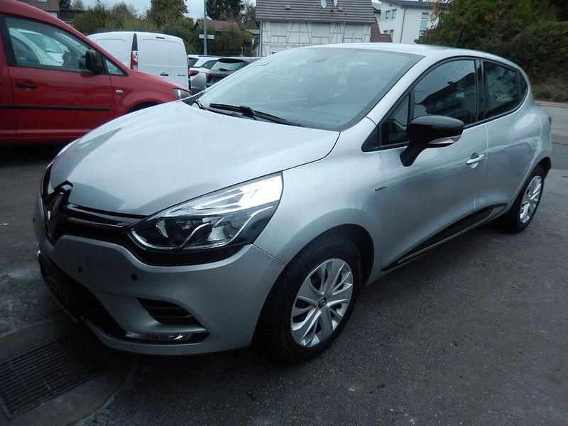 Silber Gebraucht 2019 Renault Clio IV Limousine | 10.999 € (Etwas zu teuer) - Bild 1/4
