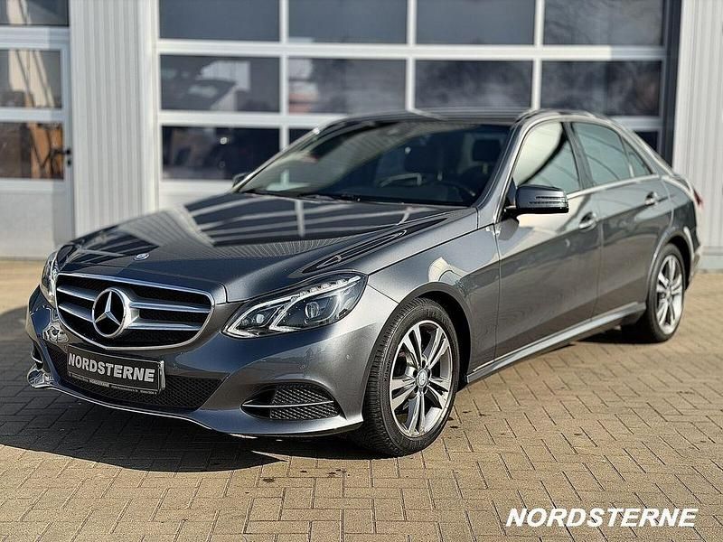 Gebraucht Mercedes E220 Avantgarde 170 PS (125 kW) 2015 Grau Limousine