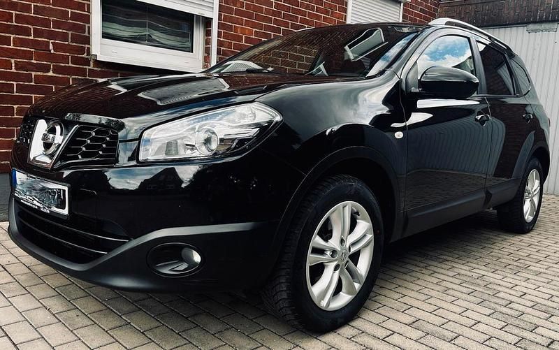 Schwarz Gebraucht 2012 Nissan Qashqai SUV | 7.199 € (Fairer Preis) - Bild 1/4