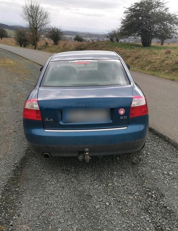 Gebraucht Audi A4 130 PS (95 kW) 2002 Blau Limousine