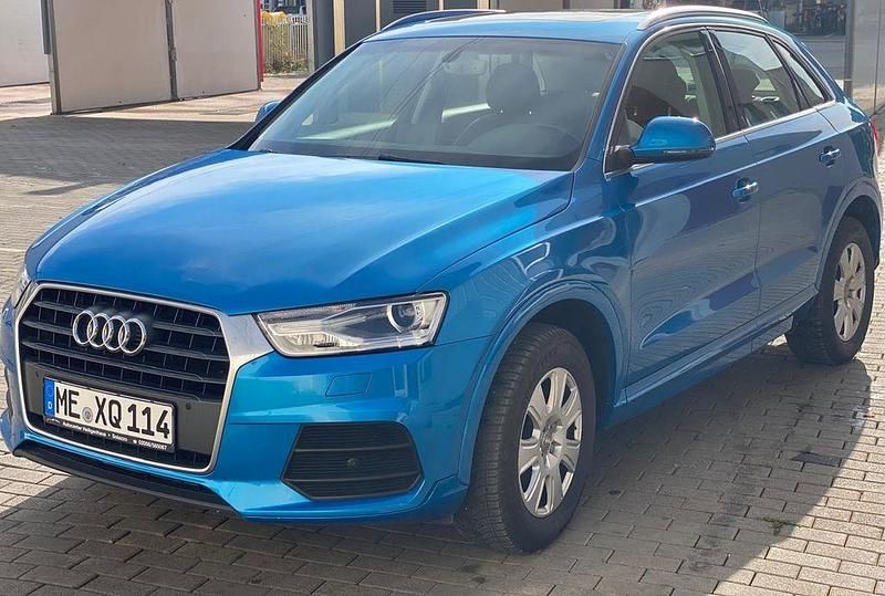 Blau Gebraucht 2015 Audi Q3 Sport SUV | 16.990 € (Guter Preis) - Bild 1/4