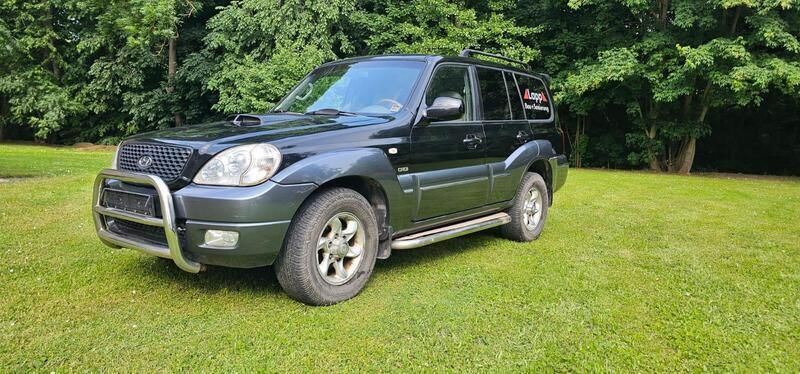 Schwarz Gebraucht 2005 Hyundai Terracan SUV | 2.500 € (Fairer Preis) - Bild 1/4