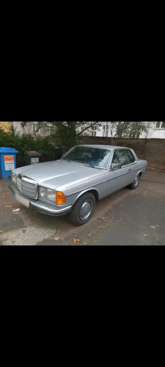 Gebraucht Mercedes 230 136 PS (100 kW) 1981 Silber Coupé