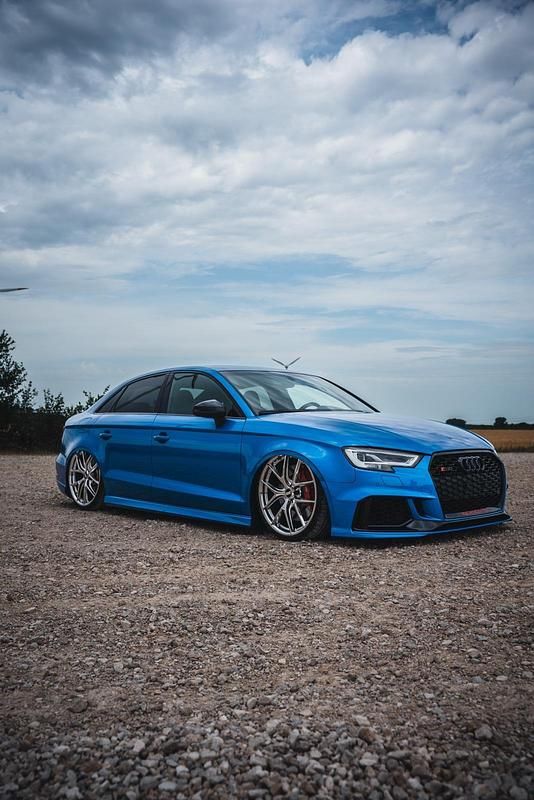 Usata Audi RS3 400 CV (294 kW) 2018 Blu Berlina