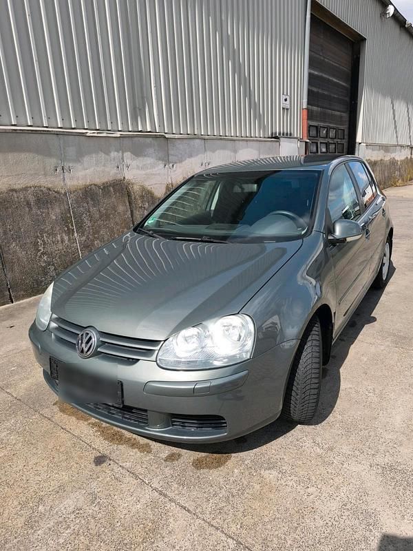 Grau Gebraucht 2005 VW Golf IV Limousine | 1.350 € (Superpreis) - Bild 1/4