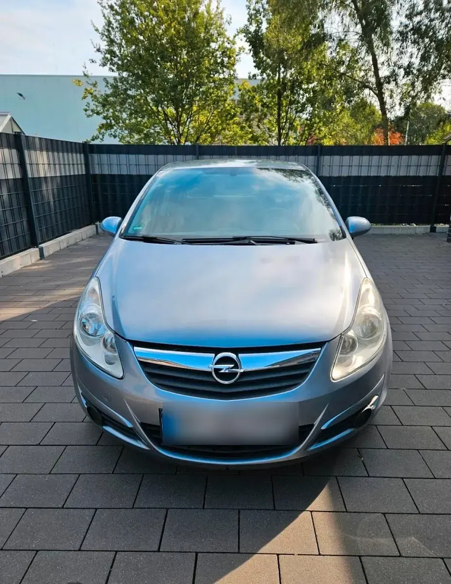 Gebraucht Opel Corsa 100 PS (73 kW) 2009 Silber Kleinwagen