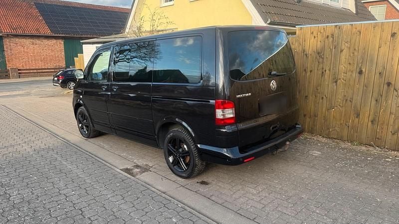 Second-hand VW T5 130 CP (95 kW) 2005 Negru Van