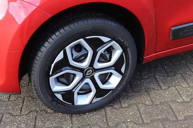 Gebraucht Renault Twingo Liberty 71 PS (52 kW) 2015 Feuerrot Kleinwagen