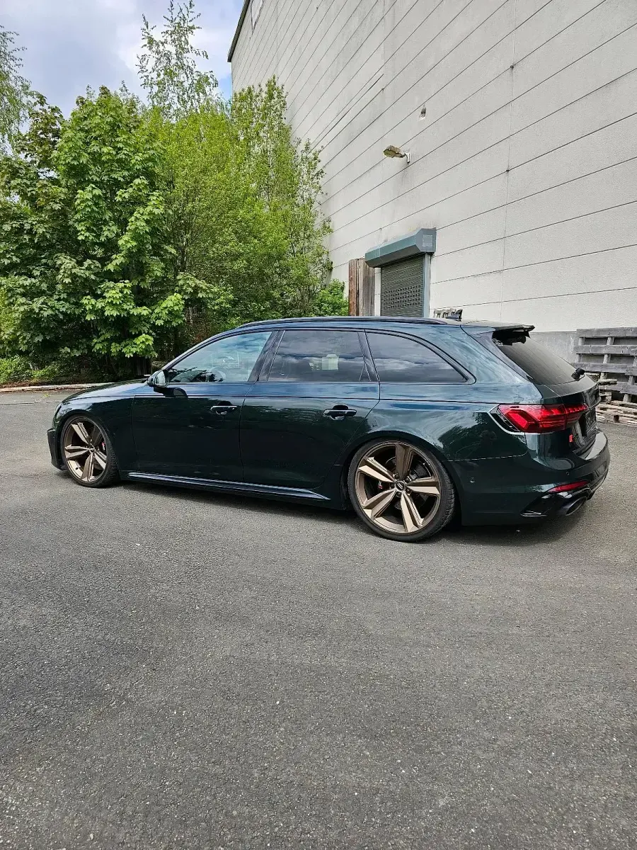 Używany Audi RS4 450 KM (330 kW) 2020 Zielony Kombi