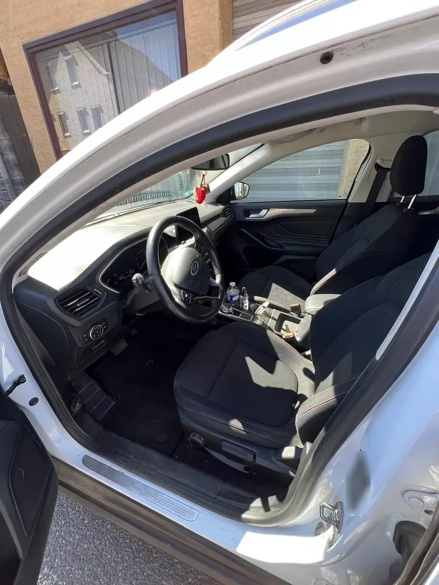 Gebraucht Ford Focus Titanium 120 PS (88 kW) 2019 Weiß Kombi