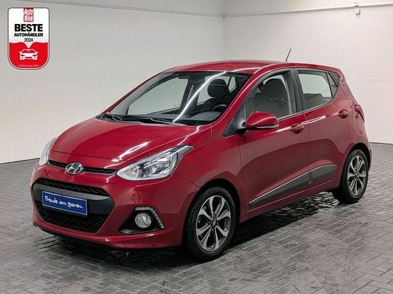 Gebraucht Hyundai i10 YES! 87 PS (63 kW) 2015 Rot (passion red met.) Kleinwagen