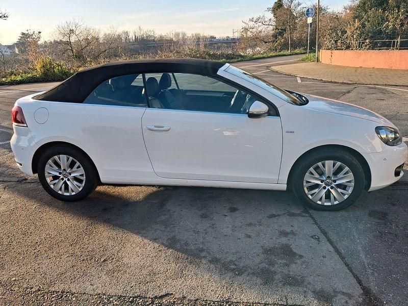 Gebraucht VW Golf Cabriolet 105 PS (77 kW) 2013 Weiß Cabrio