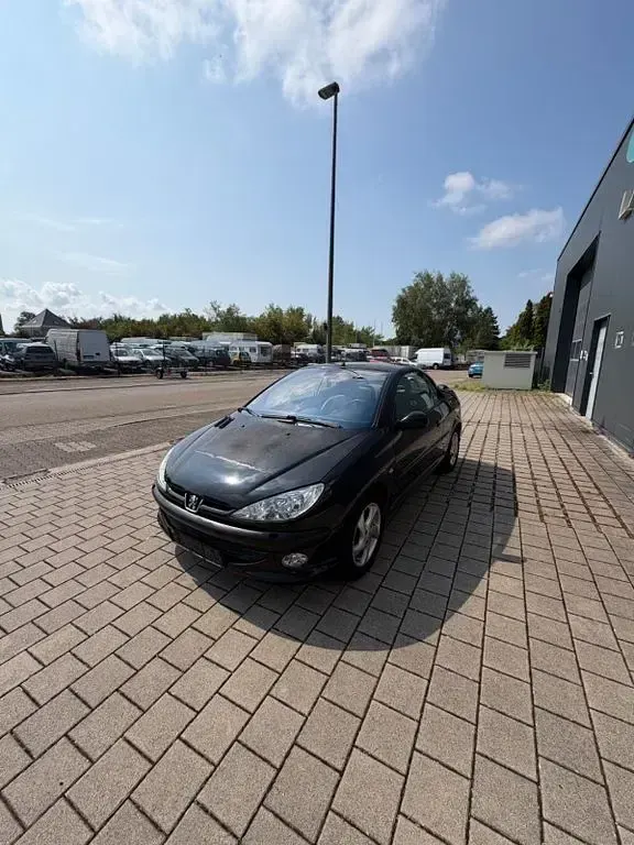 Gebraucht Peugeot 206 CC Platinum 109 PS (80 kW) 2003 Schwarz Cabrio