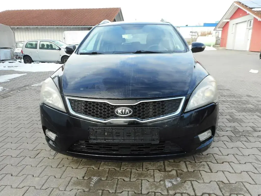 Gebraucht Kia Ceed Sportswagon 128 PS (94 kW) 2011 Schwarz Kombi
