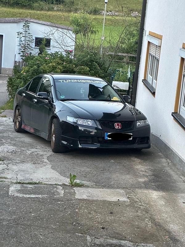 Schwarz Gebraucht 2004 Honda Accord Limousine | 2.500 € (Fairer Preis) - Bild 1/4