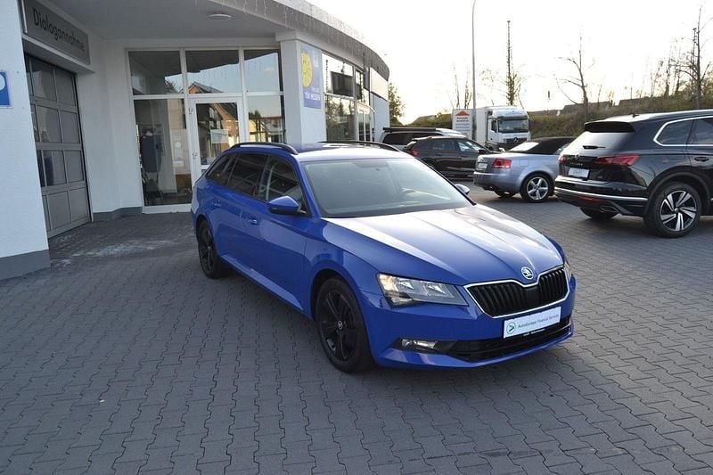 Gebraucht Skoda Superb 120 PS (88 kW) 2018 Blau Kombi