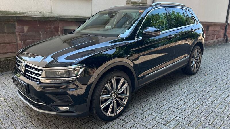 Schwarz Gebraucht 2020 VW Tiguan SUV | 28.399 € (Fairer Preis) - Bild 1/4