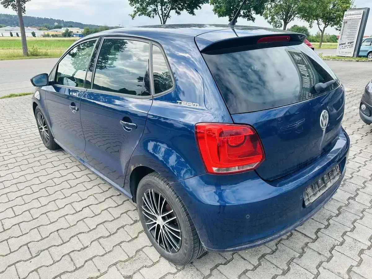 Gebraucht VW Polo Team 69 PS (50 kW) 2011 Shadow blue metallic Kleinwagen