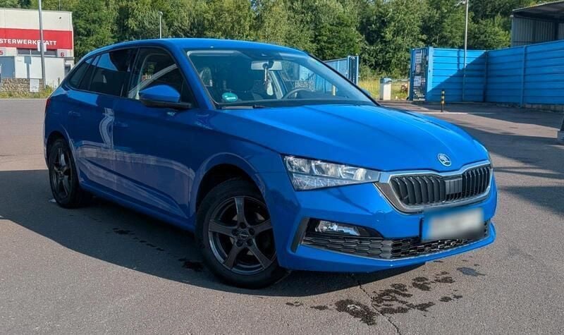 Blau Gebraucht 2020 Skoda Scala Cool Plus Kleinwagen | 11.500 € (Superpreis) - Bild 1/4