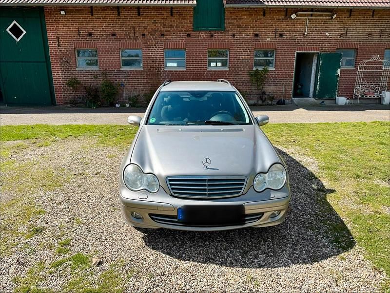 Gebraucht Mercedes C180 143 PS (105 kW) 2005 Grau Kombi