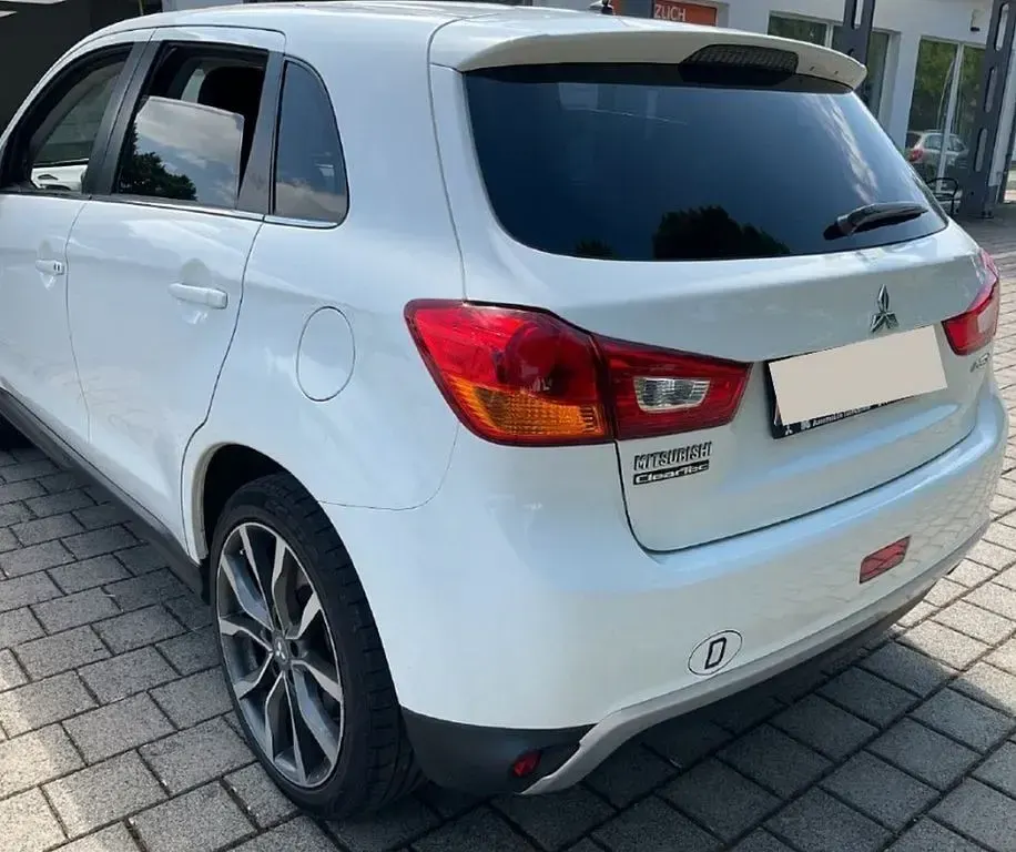Gebraucht Mitsubishi ASX Intense 117 PS (86 kW) 2015 Weiß SUV