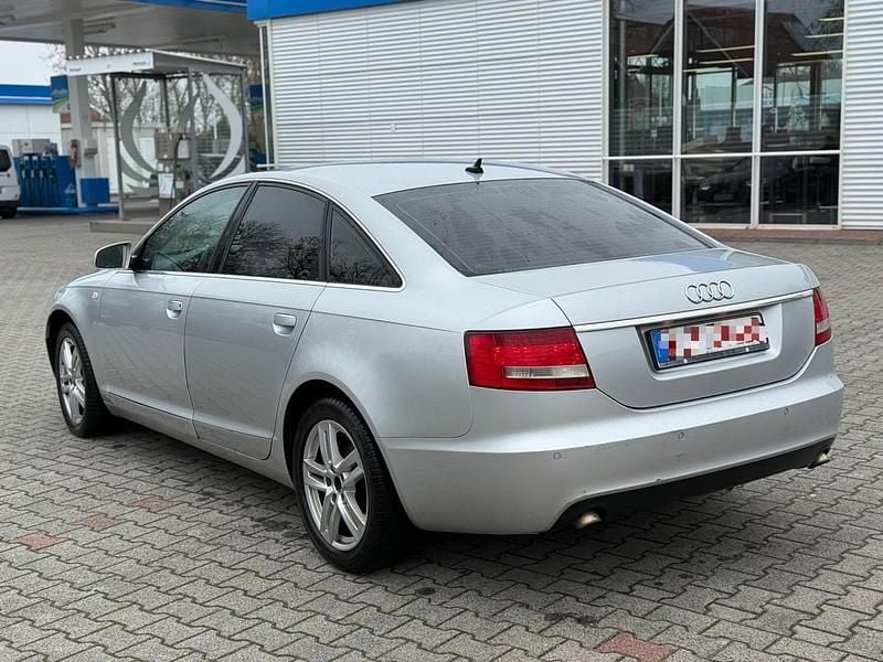Second-hand Audi A6 224 CP (164 kW) 2004 Argintiu Berlinǎ