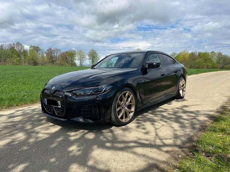 Gebraucht BMW i4 Performance 400 kW (544 PS) 2022 Saphirschwarz Limousine