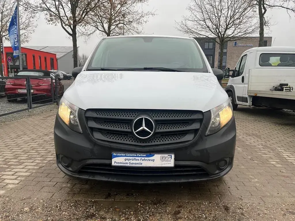 Gebraucht Mercedes Vito 163 PS (119 kW) 2018 Weiß Van