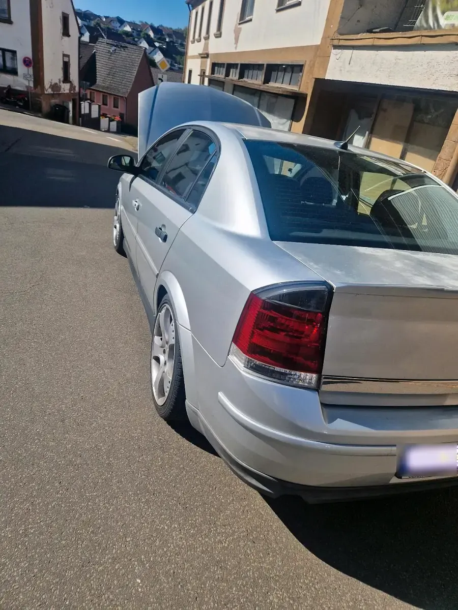 Gebraucht Opel Vectra 147 PS (108 kW) 2002 Silber Limousine