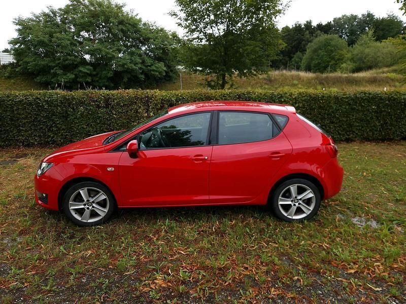Rot Gebraucht 2015 Seat Ibiza FR Kleinwagen | 7.499 € (Guter Preis) - Bild 1/4