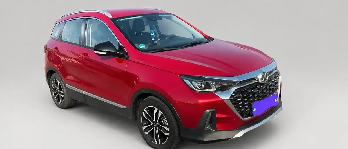 Gebraucht Baic X55 100 PS (73 kW) 2020 Rot SUV