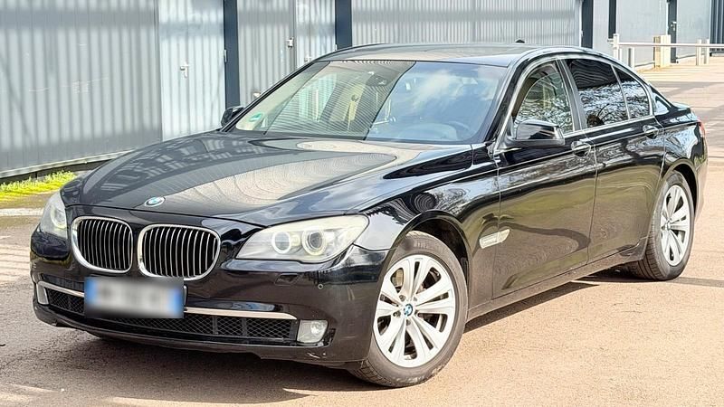 Gebraucht BMW 730 245 PS (180 kW) 2010 Schwarz Limousine