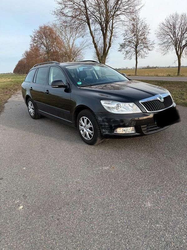 Gebraucht Skoda Octavia 110 PS (80 kW) 2012 Schwarz Kombi