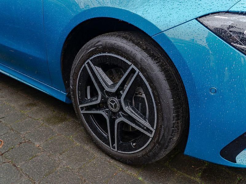 Gebraucht Mercedes CLA250e Shooting Brake AMG 218 PS (160 kW) 2025 Blau hyperblau Kombi