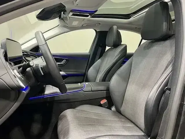 Gebraucht Mercedes E220 Advanced 197 PS (144 kW) 2025 Grau Limousine
