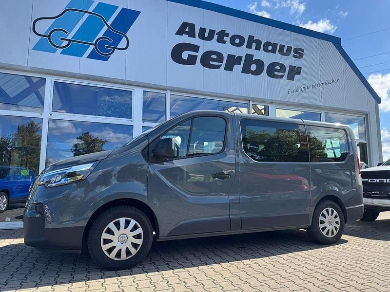 Grau Gebraucht 2022 Nissan Primastar N-Connecta Van / Kleinbus | 32.450 € (Fairer Preis) - Bild 1/4