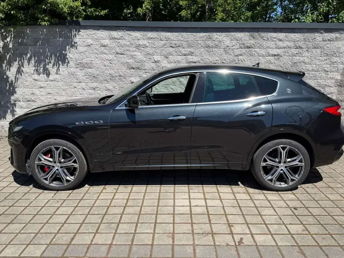 Gebraucht Maserati Levante 349 PS (256 kW) 2019 Schwarz SUV
