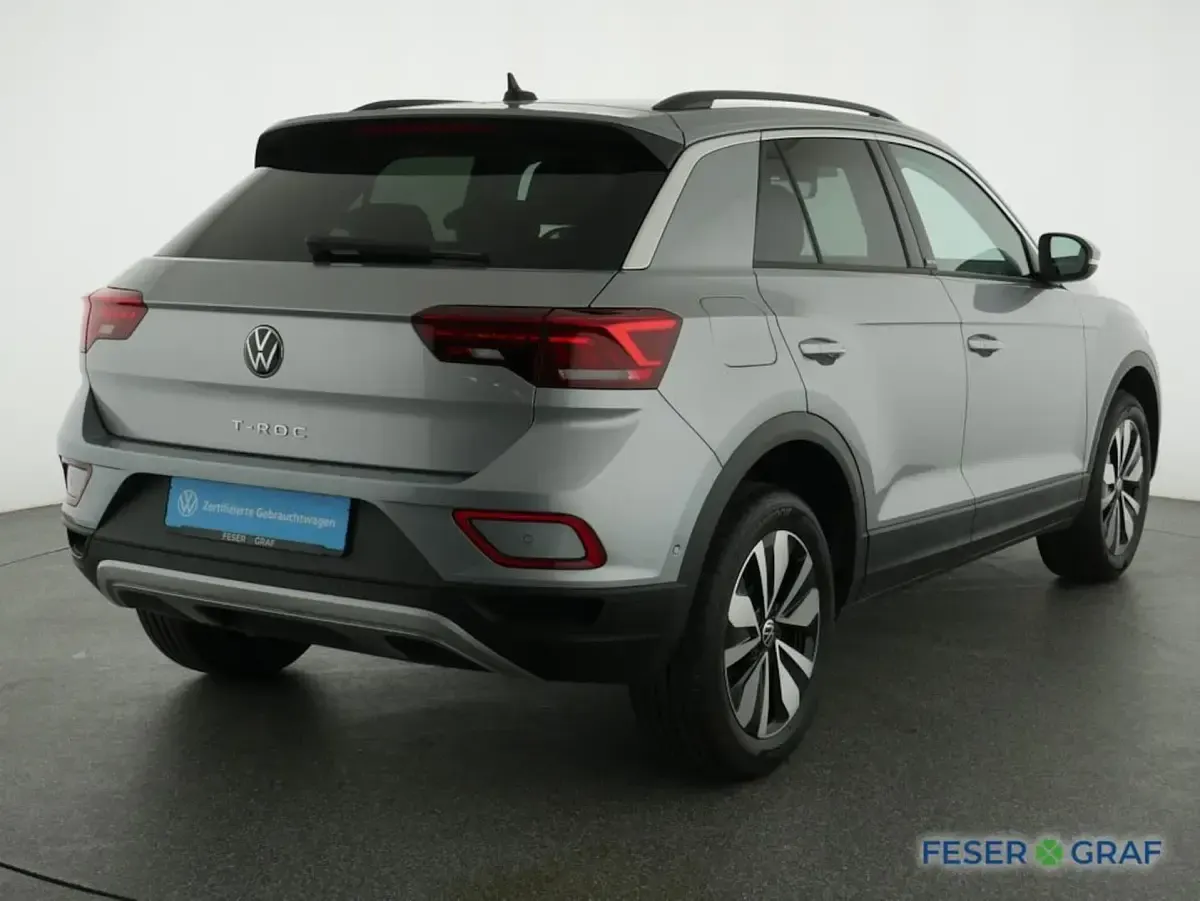 Gebraucht VW T-Roc Move 110 PS (80 kW) 2023 Pyritsilber metallic SUV