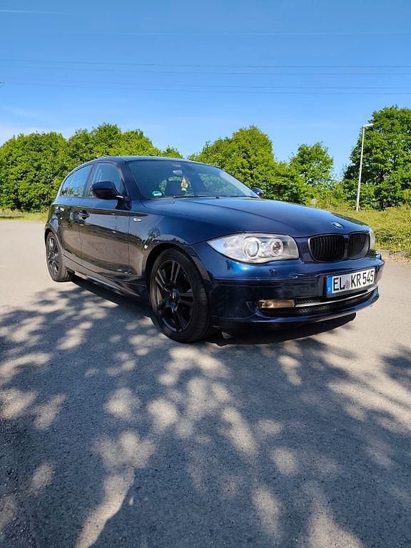 Blau Gebraucht 2011 BMW 118 M Sport Kleinwagen | 7.500 € (Fairer Preis) - Bild 1/4
