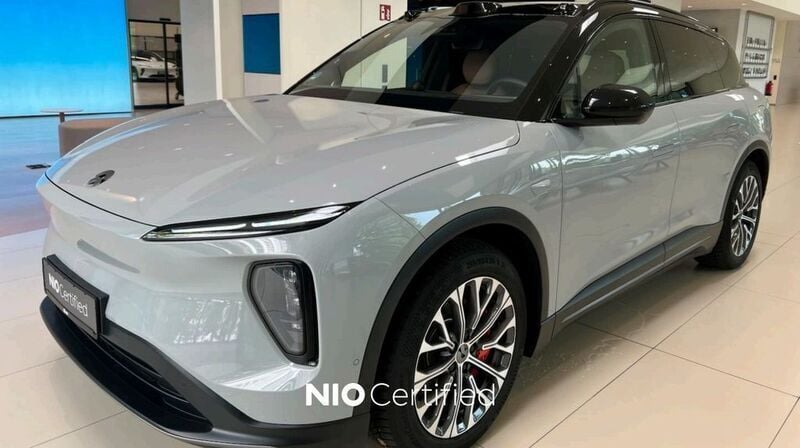 Grau Gebraucht 2023 Nio EL6 SUV | 45.850 € - Bild 1/4