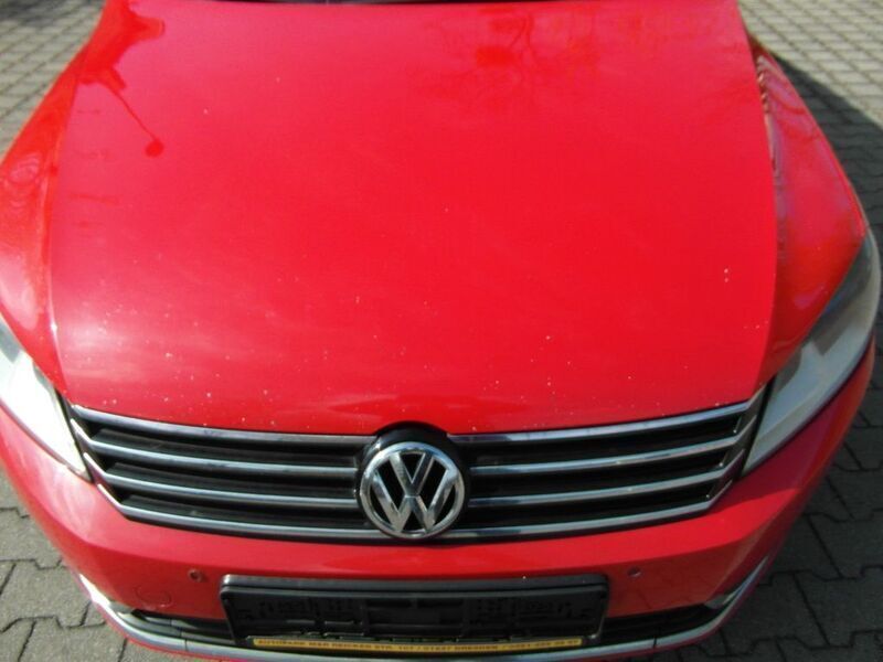 Gebraucht VW Passat 105 PS (77 kW) 2013 Rot Kombi
