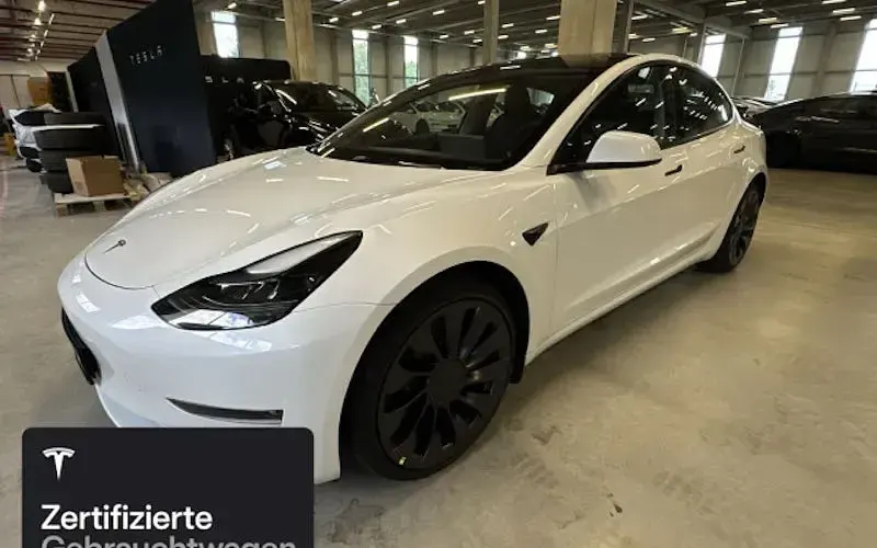 Gebraucht Tesla Model 3 Performance 377 kW (513 PS) 2022 Pearl white multicoat Limousine