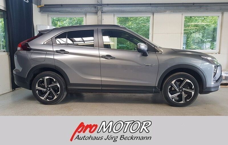 Gebraucht Mitsubishi Eclipse Cross Plus 188 PS (138 kW) 2022 Grau SUV