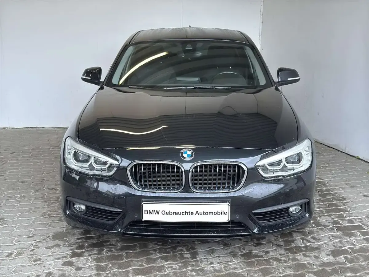 Używany BMW 118 Advantage 150 KM (110 kW) 2017 Czarny Hatchback