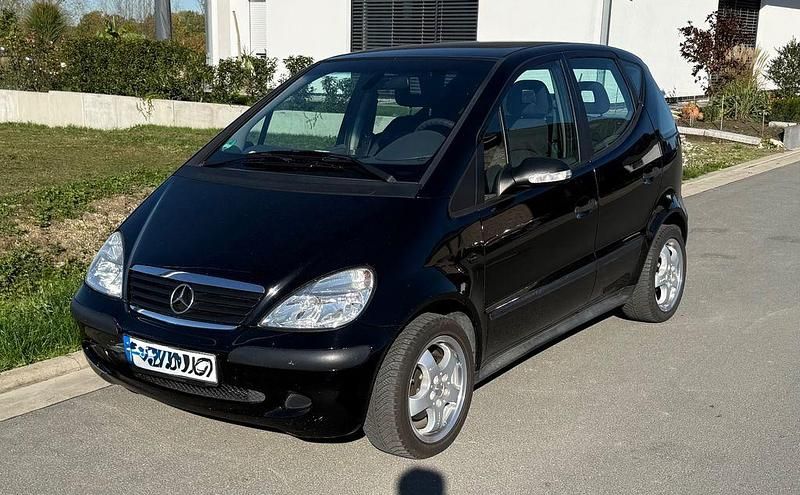 Schwarz Gebraucht 2004 Mercedes A160 Classic Van / Kleinbus | 2.795 € (Etwas zu teuer) - Bild 1/4