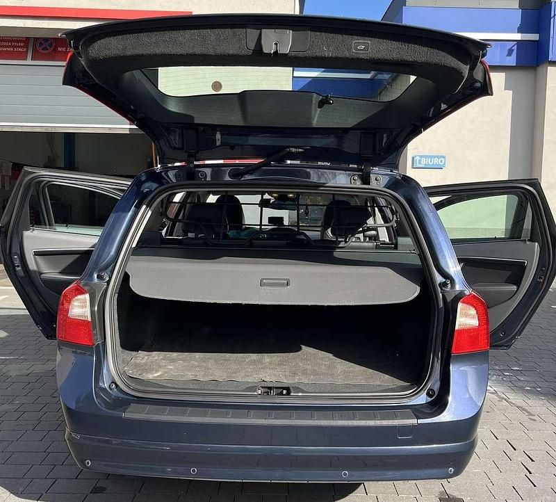 Gebraucht Volvo V70 Pro 136 PS (100 kW) 2013 Blau Kombi